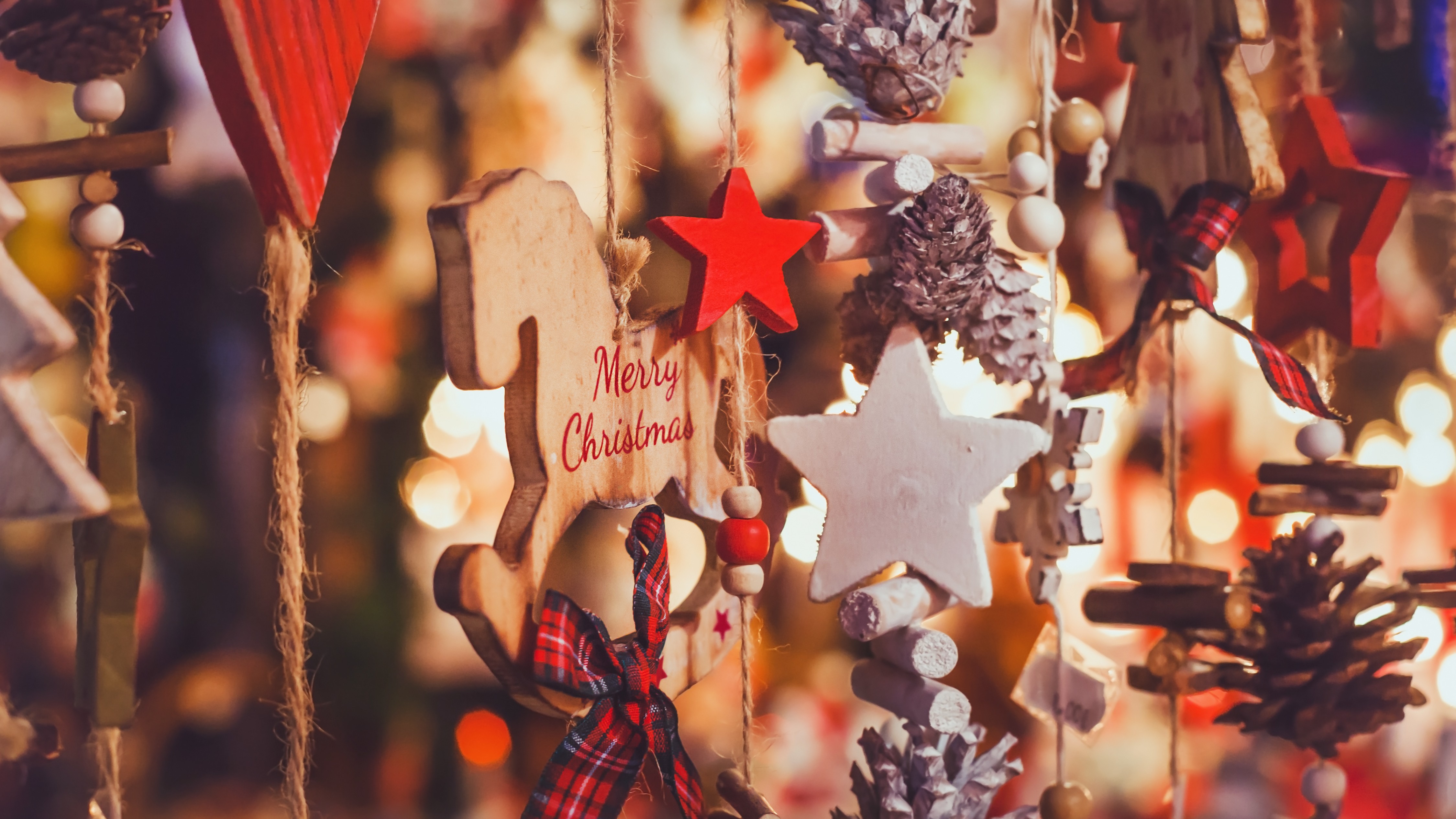 Christmas%20in%20Switzerland%20vs%20the%20rest%20of%20the%20world%20-%20Cover%2016-9 Fröhliche Weihnacht überall: So unterscheidet sich Weihnachten in der Schweiz vom Rest der Welt